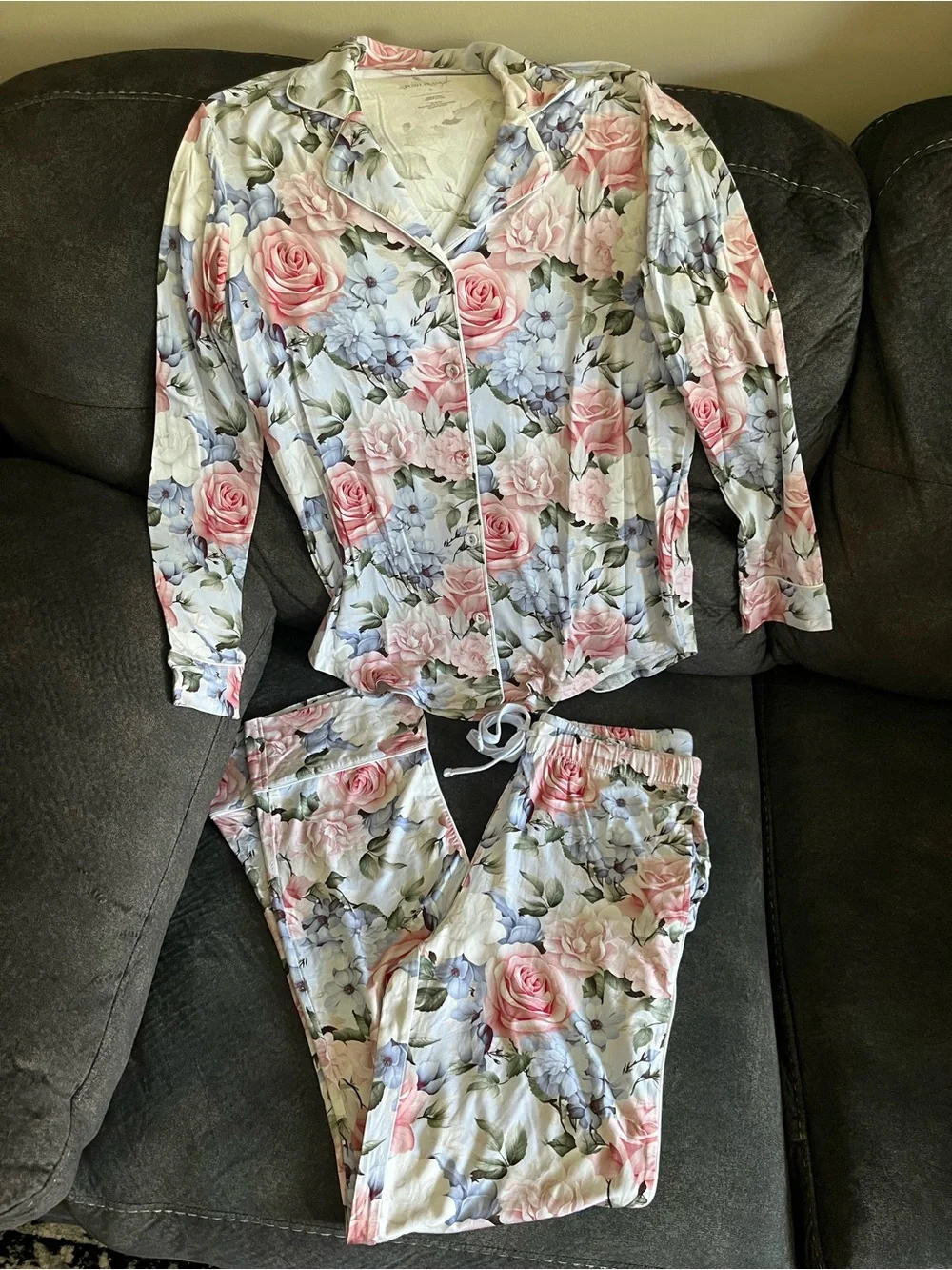 Posh Peanut Adult and Toddler Floral Pastel Pajama Sets with Matching Blanket